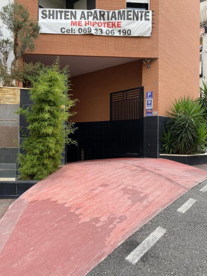 Nemis Apartments In The Centre Of Tirana Four Free Parking Esterno foto