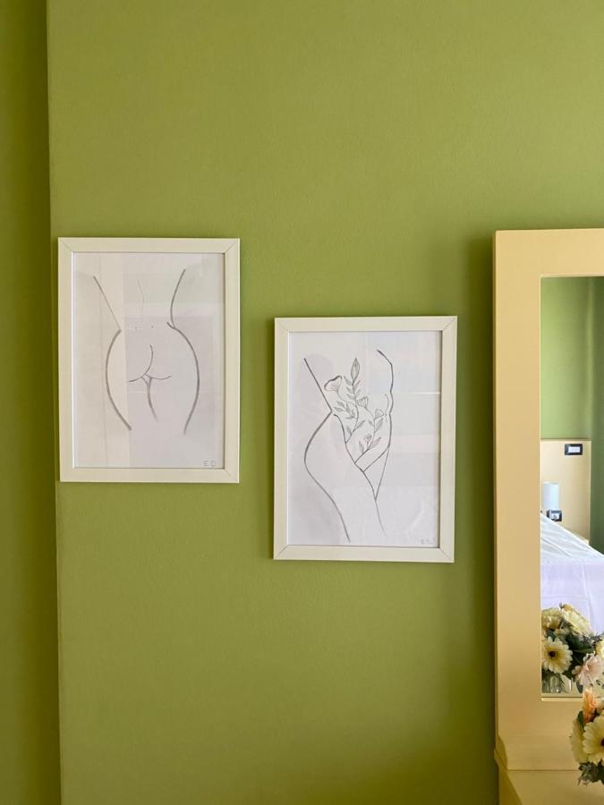 Nemis Apartments In The Centre Of Tirana Four Free Parking Esterno foto