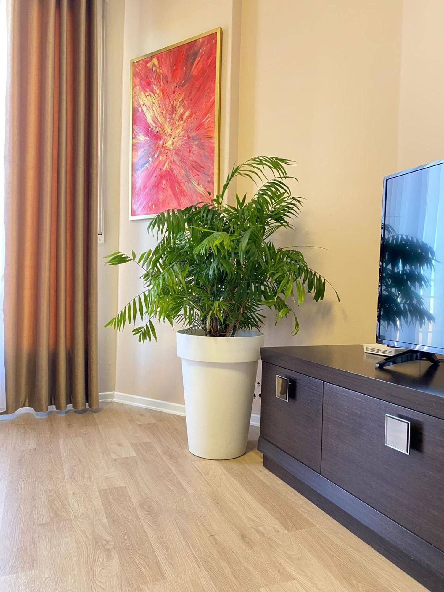 Nemis Apartments In The Centre Of Tirana Four Free Parking Esterno foto