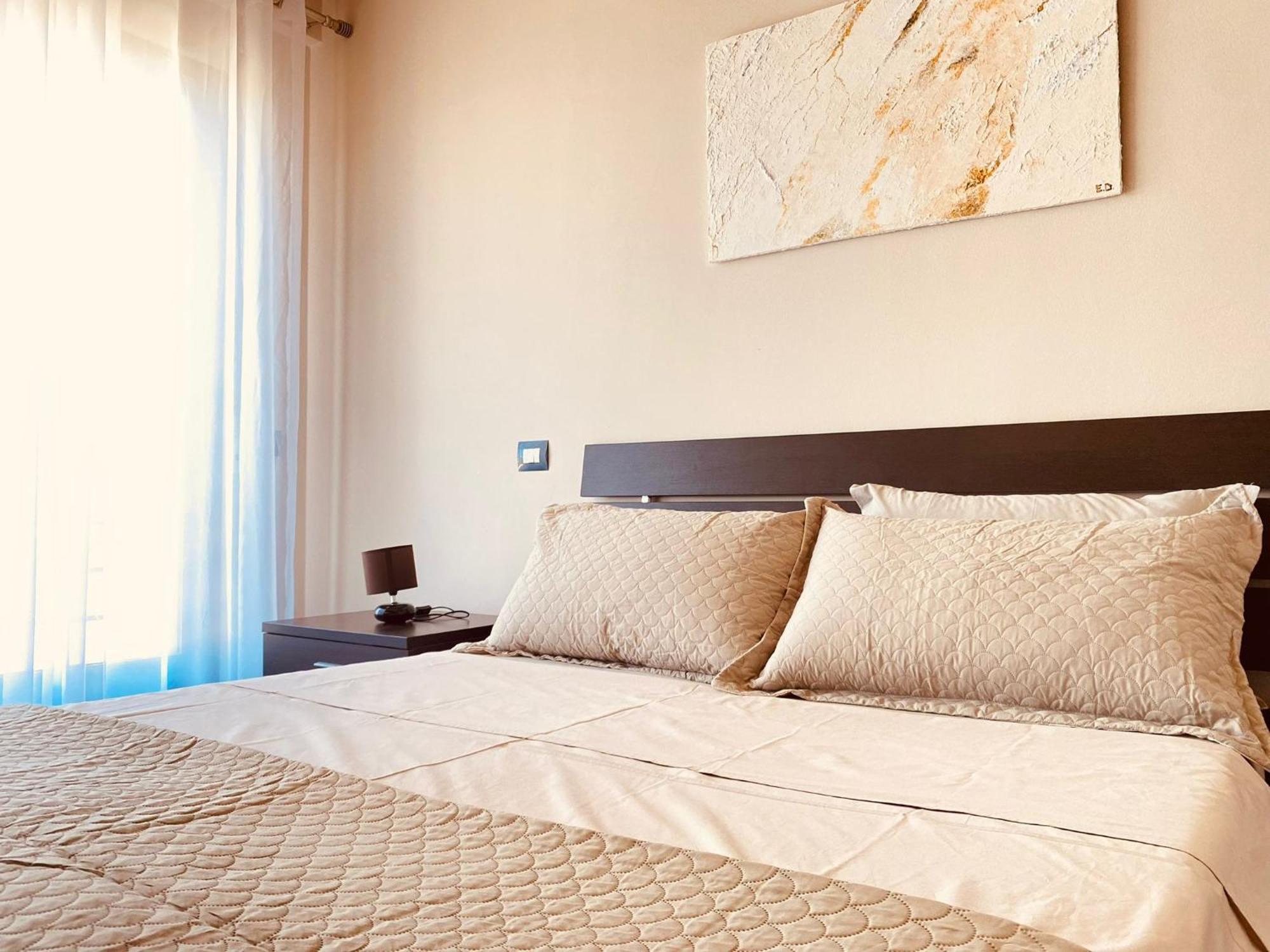 Nemis Apartments In The Centre Of Tirana Four Free Parking Esterno foto