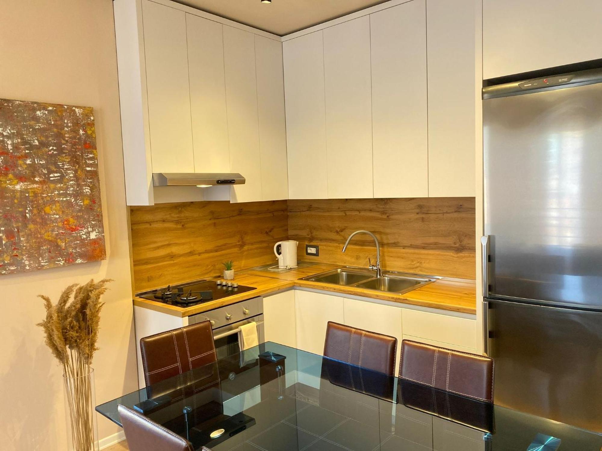 Nemis Apartments In The Centre Of Tirana Four Free Parking Esterno foto