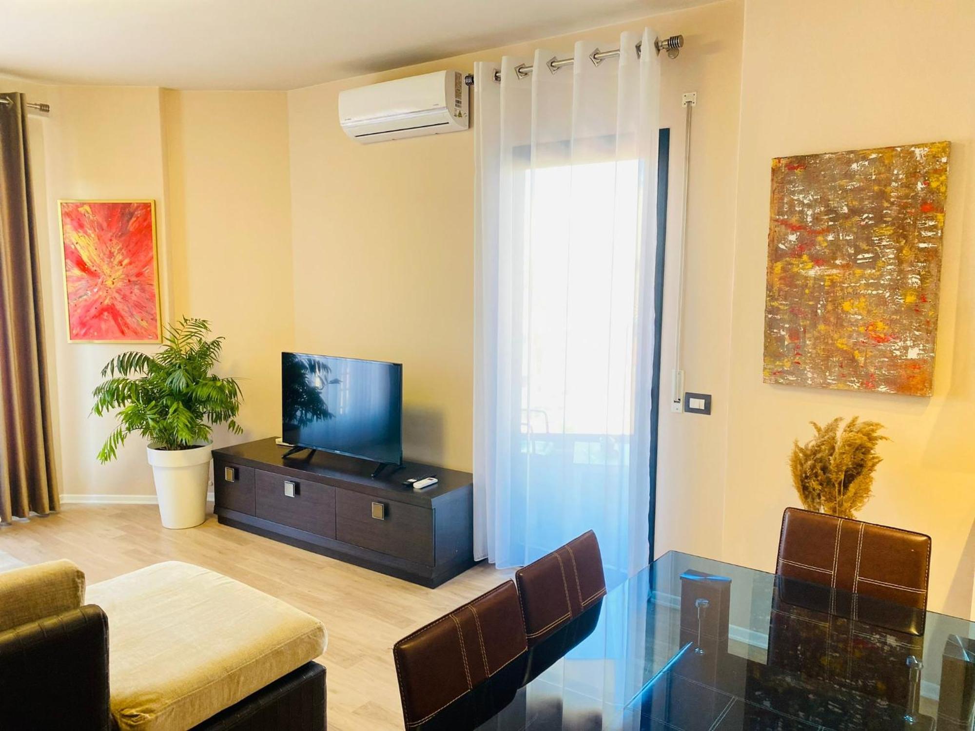 Nemis Apartments In The Centre Of Tirana Four Free Parking Esterno foto