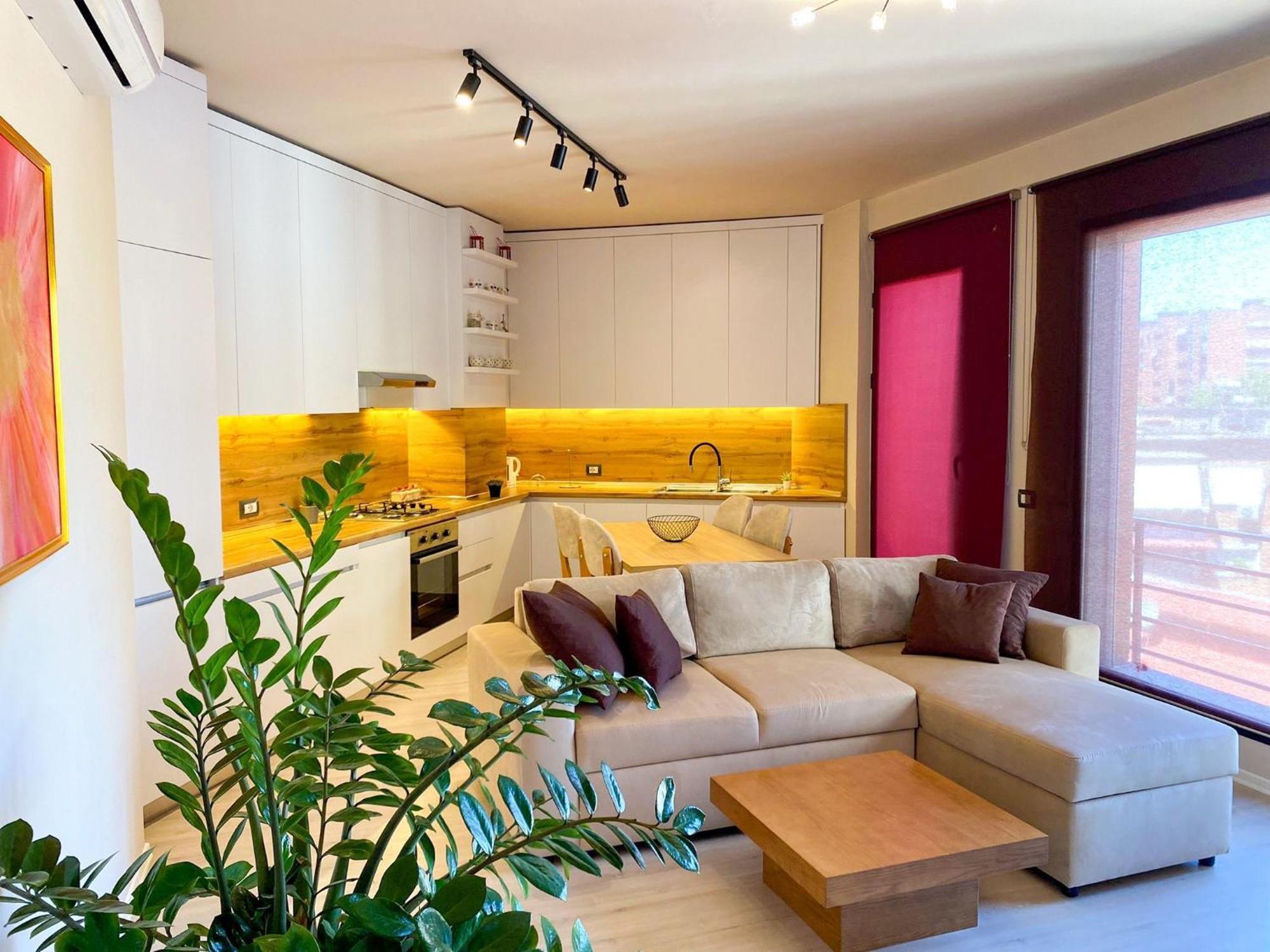 Nemis Apartments In The Centre Of Tirana Four Free Parking Esterno foto
