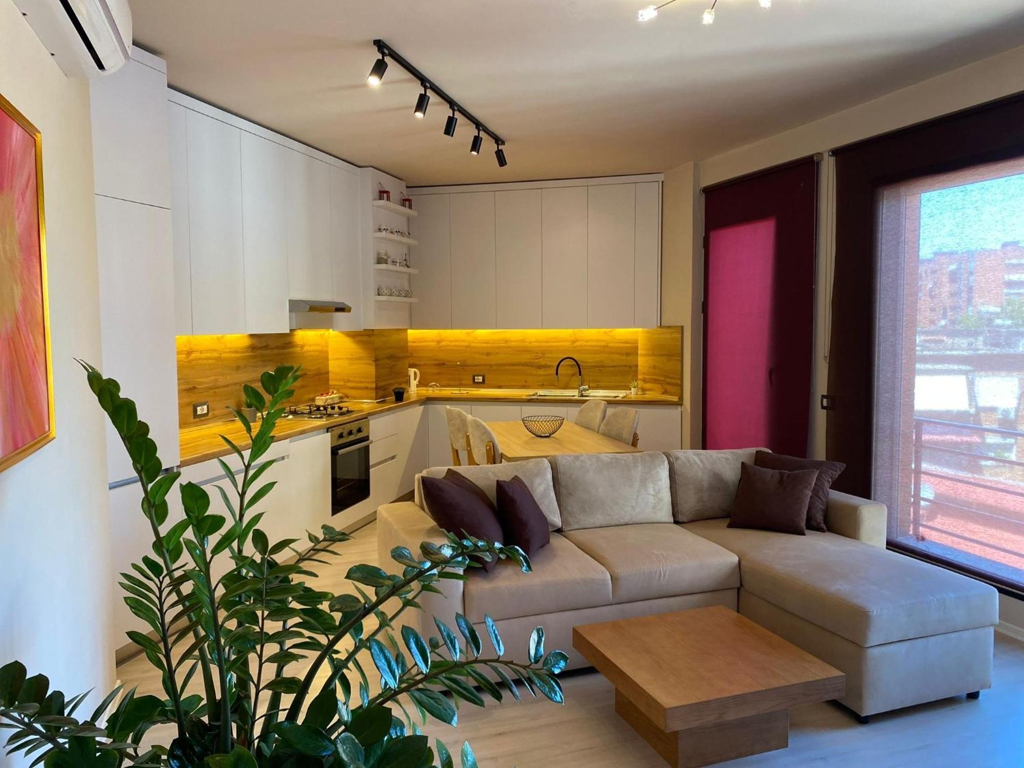 Nemis Apartments In The Centre Of Tirana Four Free Parking Esterno foto