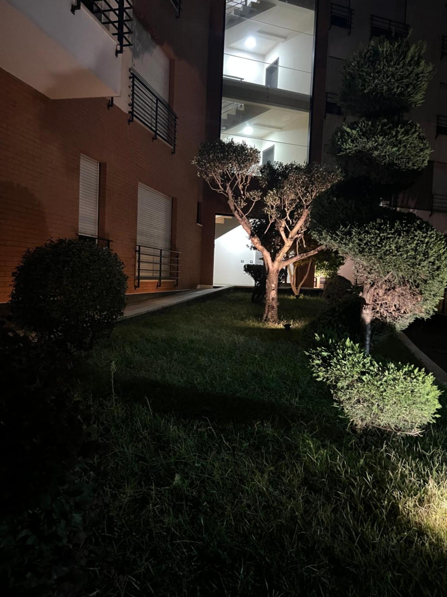 Nemis Apartments In The Centre Of Tirana Four Free Parking Esterno foto