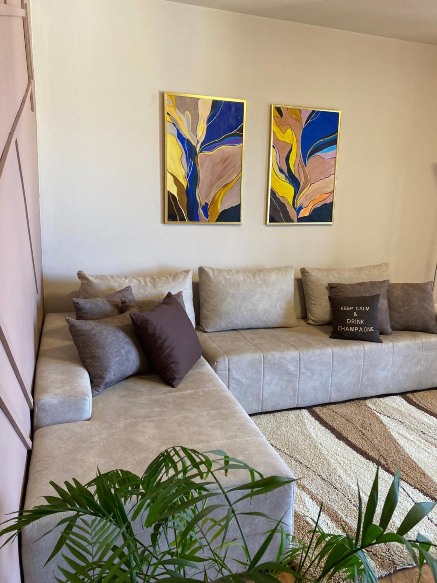 Nemis Apartments In The Centre Of Tirana Four Free Parking Esterno foto
