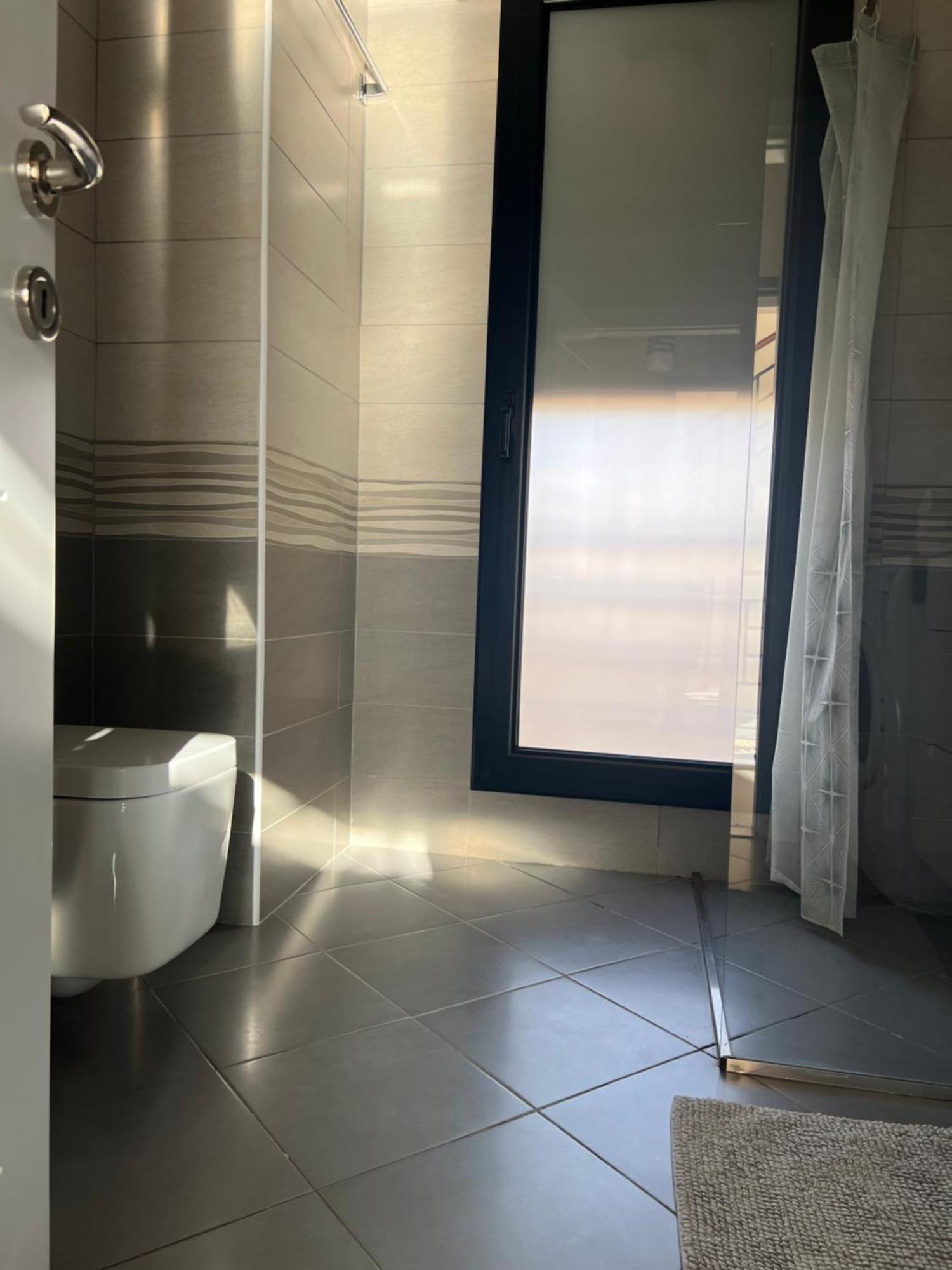 Nemis Apartments In The Centre Of Tirana Four Free Parking Esterno foto